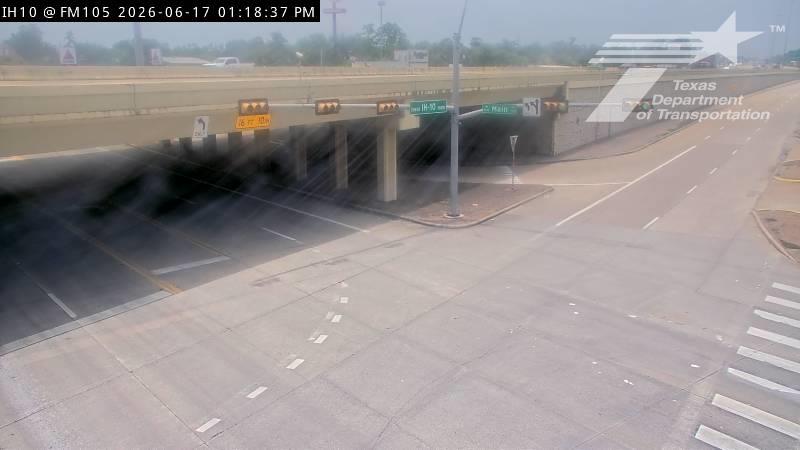Live snapshot from BMT IH10 @ FM105 Intersection CCTV