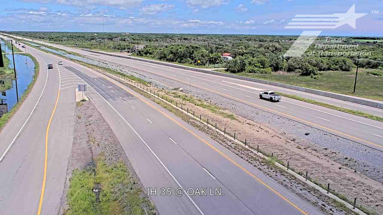 Live snapshot from CRP-SH35 @ Oak Ln. SB