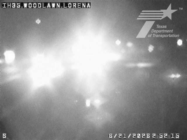 Live snapshot from IH35 North of Woodlawn