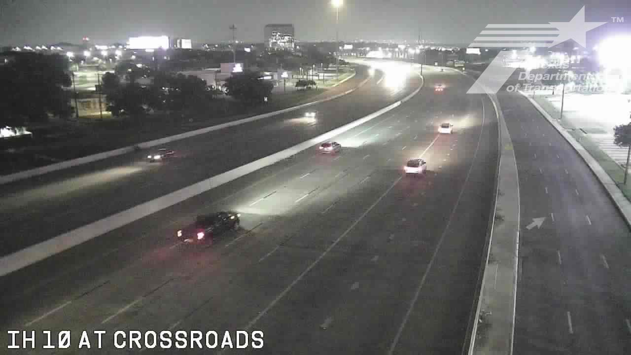 Live snapshot from IH 10 at Crossroads