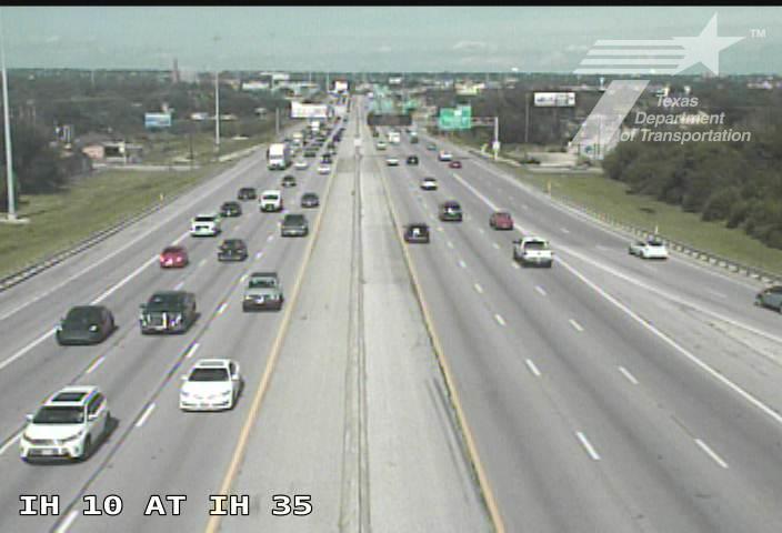 Live snapshot from IH 10 at IH 35