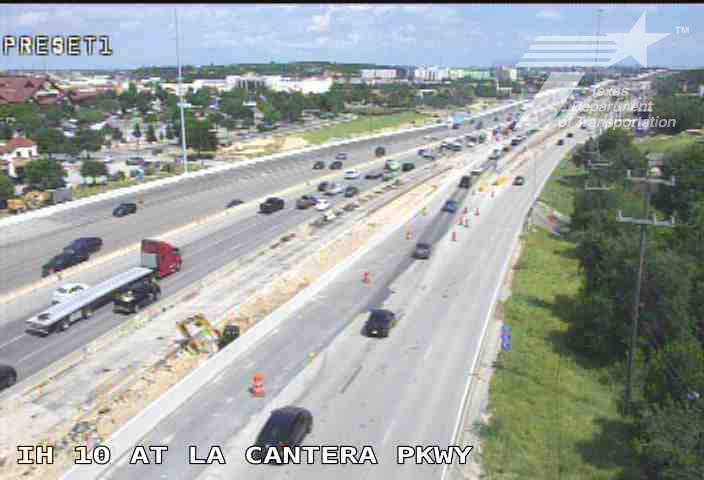 Live snapshot from IH 10 at La Cantera Pkwy