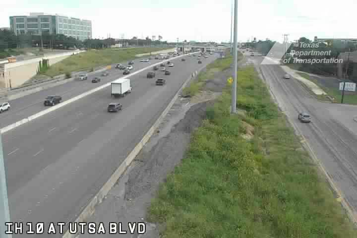 Live snapshot from IH 10 at UTSA Blvd