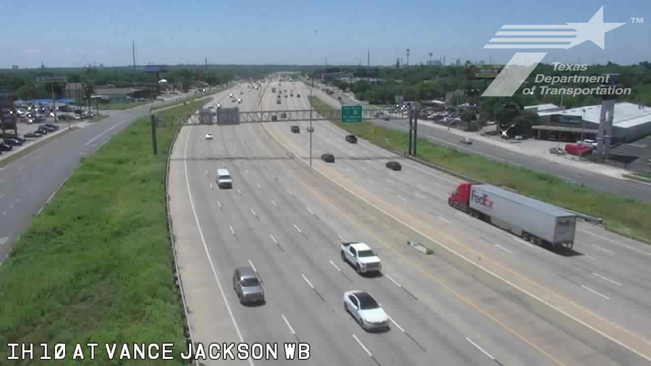 Live snapshot from IH 10 at Vance Jackson WB