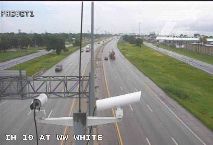 Live snapshot from IH 10 at WW White