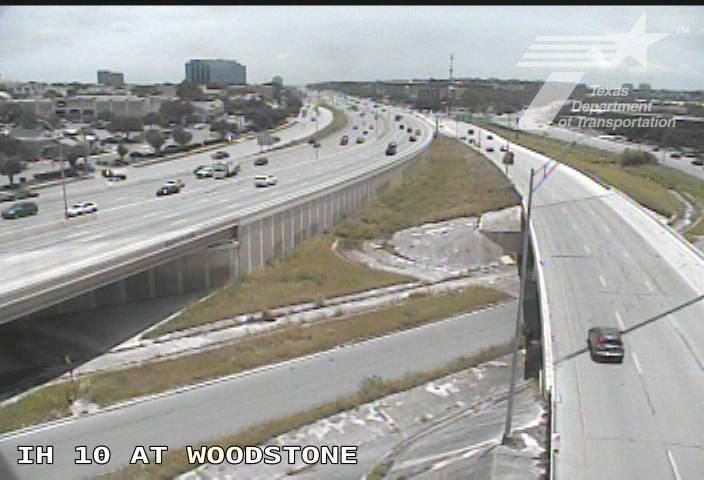 Live snapshot from IH 10 at Woodstone