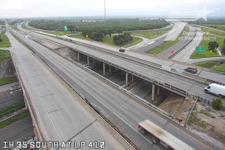 Live snapshot from IH 35 South at LP 410
