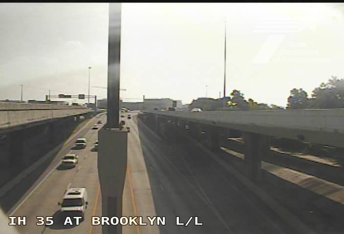 Live snapshot from IH 35 at Brooklyn (Lower Lvl)