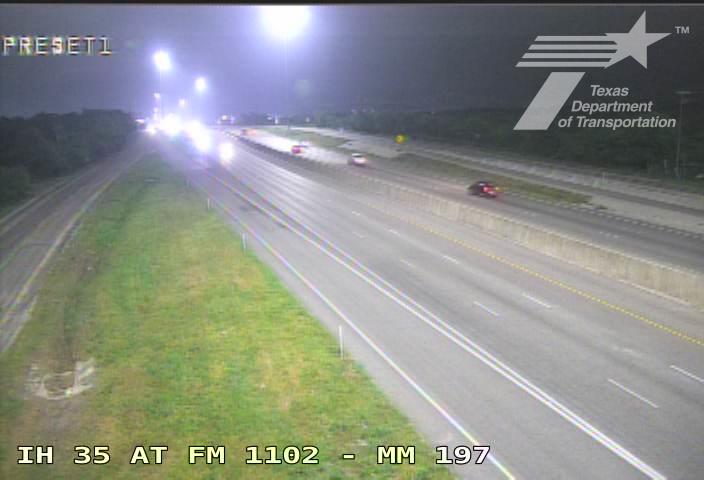 Live snapshot from IH 35 at FM 1102 (MM 197)