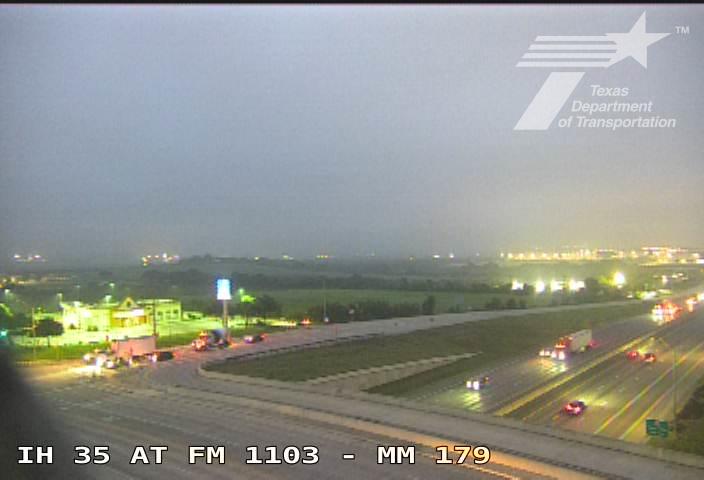 Live snapshot from IH 35 at FM 1103 (MM 179)