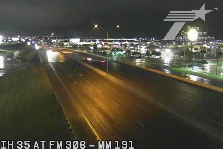 Live snapshot from IH 35 at FM 306 (MM 191)