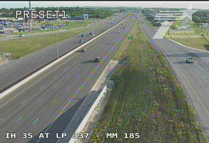 Live snapshot from IH 35 at LP 337 (MM 185)