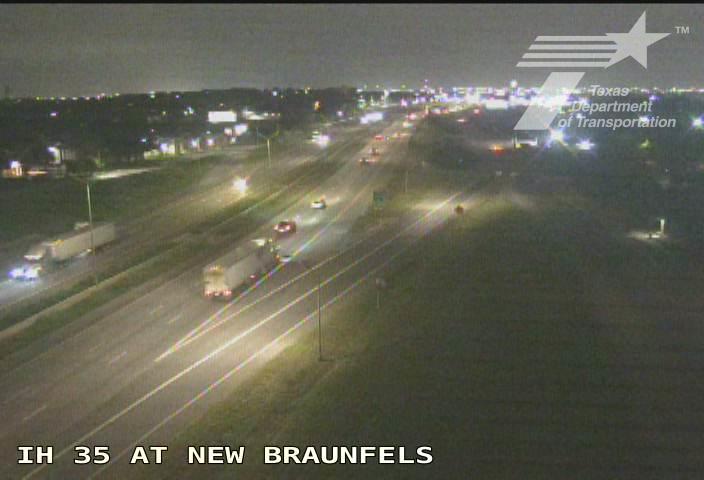 Live snapshot from IH 35 at New Braunfels Ave