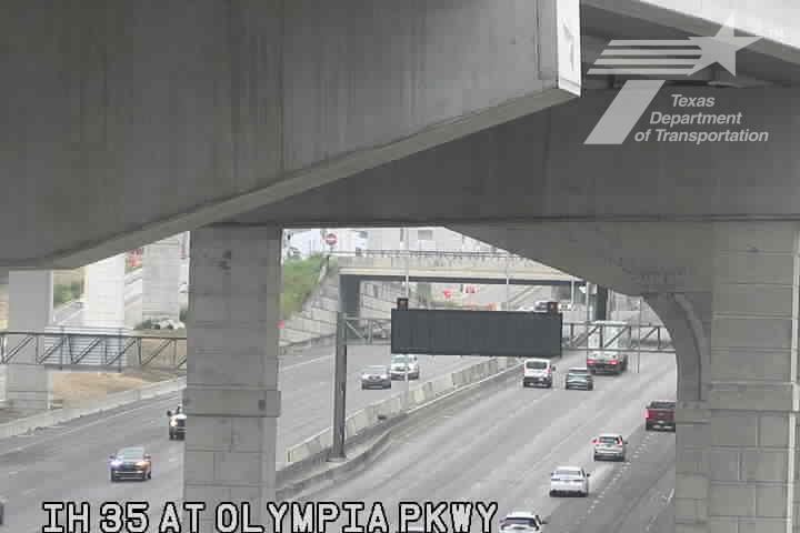Live snapshot from IH 35 at Olympia