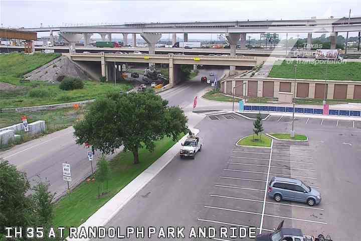 Live snapshot from IH 35 at Randolph Park and Ride