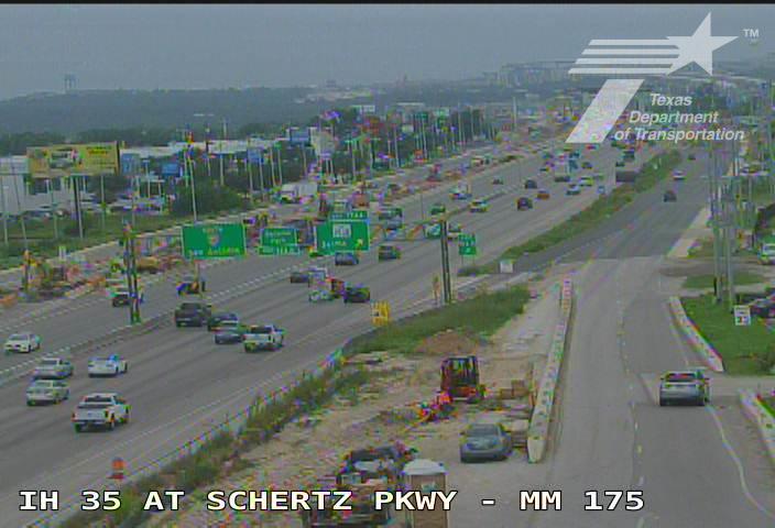 Live snapshot from IH 35 at Schertz Pkwy (MM 175)