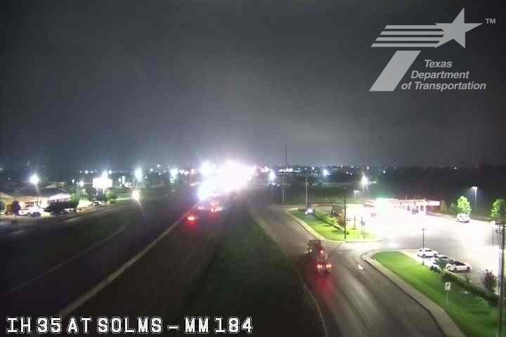 Live snapshot from IH 35 at Solms (MM 184)