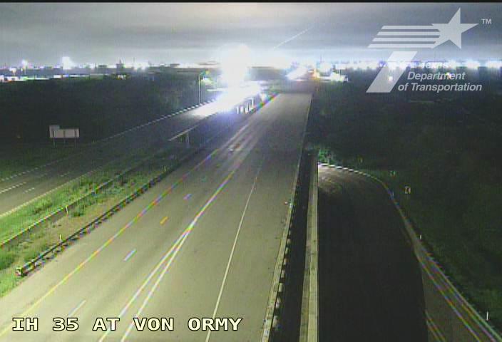 Live snapshot from IH 35 at Von Ormy