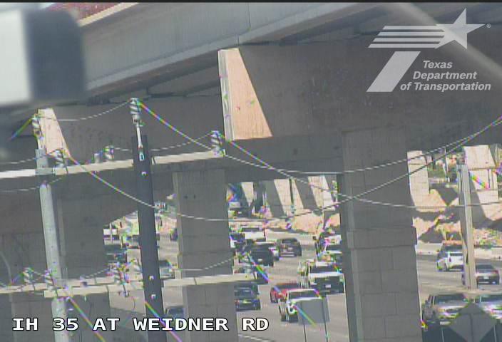 Live snapshot from IH 35 at Weidner