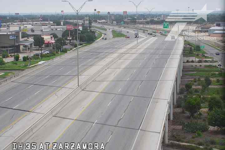 Live snapshot from IH 35 at Zarzamora