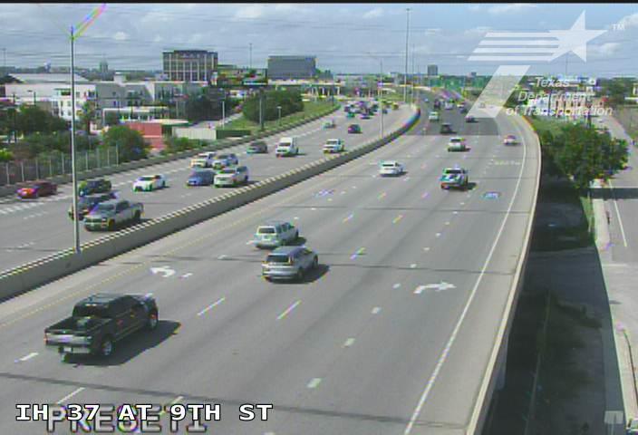 Live snapshot from IH 37 at 9th