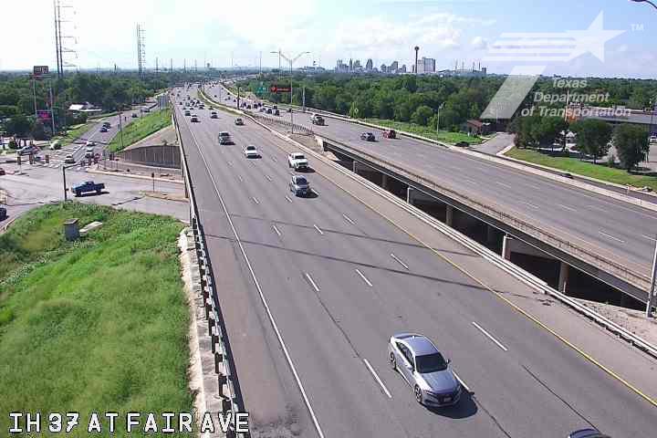 Live snapshot from IH 37 at Fair