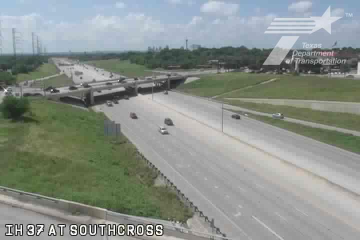 Live snapshot from IH 37 at SouthCross