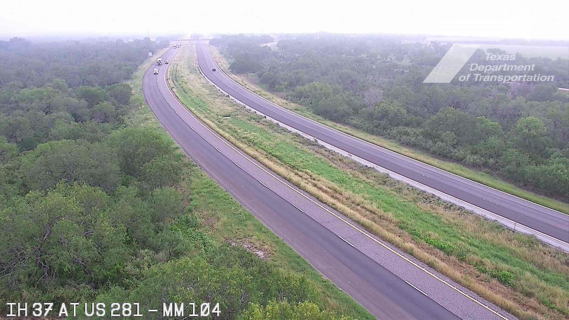 Live snapshot from IH 37 at US 281 (MM 104)