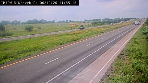 Live snapshot from IH-10 @ Knezek Rd - East of Flatonia