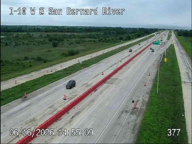 Live snapshot from IH-10 West @ San Bernard River