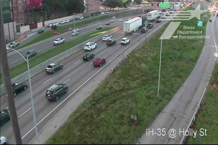 Live snapshot from IH-35 @ Holly
