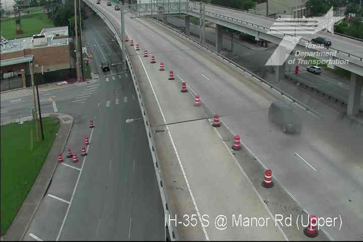 Live snapshot from IH-35 @ Manor Upper