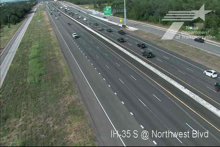Live snapshot from IH-35 @ Northwest Blvd