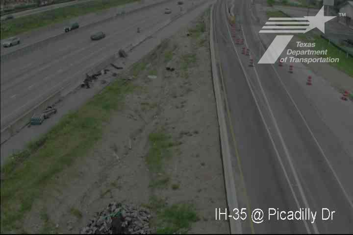 Live snapshot from IH-35 @ Picadilly Dr