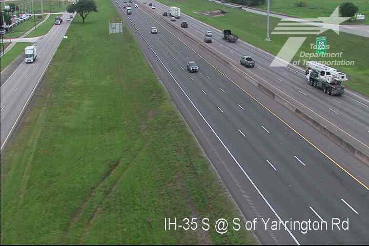 Live snapshot from IH-35 @ S of Yarrington Rd