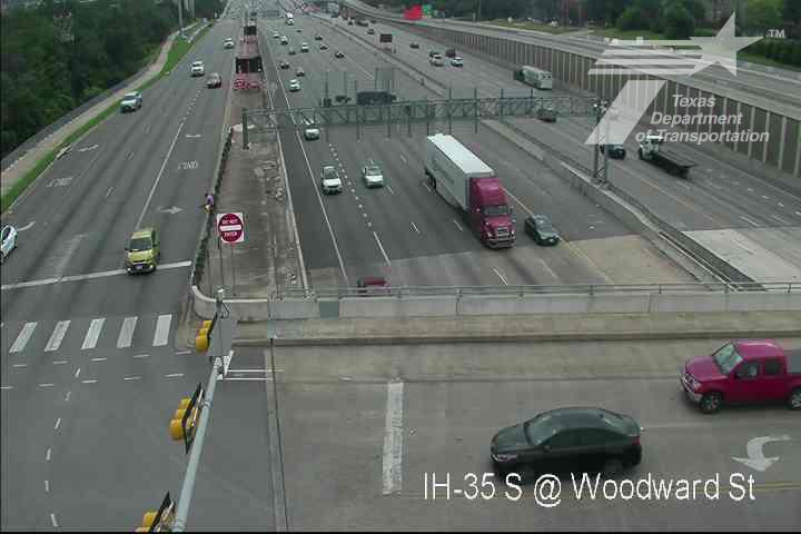 Live snapshot from IH-35 @ Woodward St