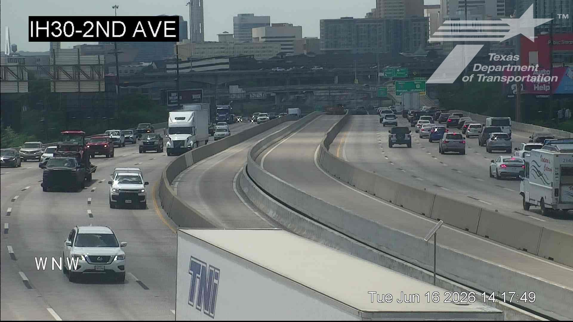 Live snapshot from IH30 @ 2nd Ave