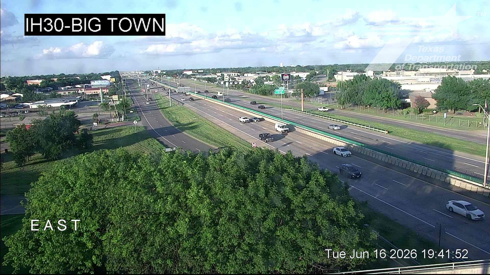 Live snapshot from IH30 @ Big Town