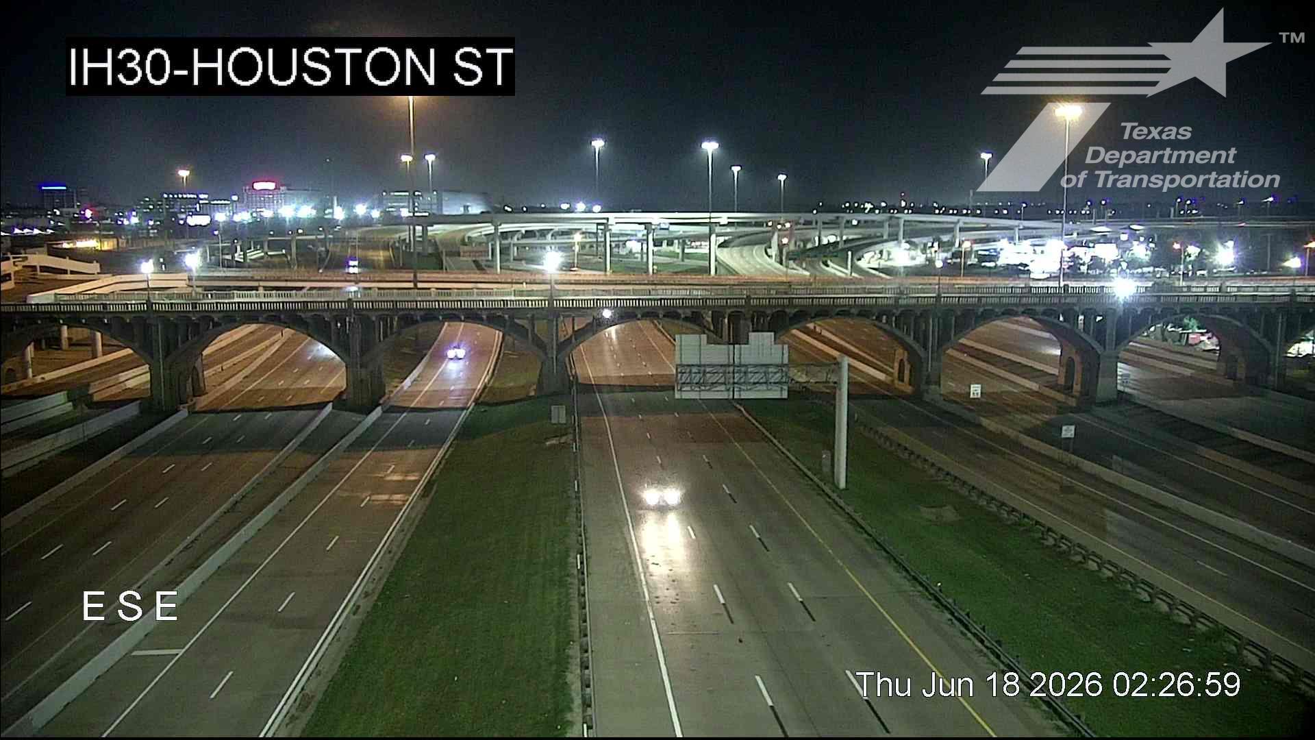 Live snapshot from IH30 @ Houston St