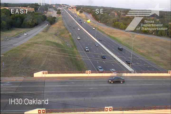 Live snapshot from IH30 @ Oakland