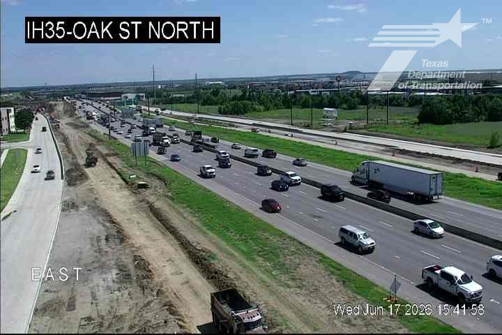 Live snapshot from IH35 @ Oak St North