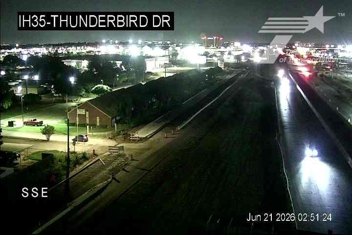 Live snapshot from IH35 @ Thunderbird Dr