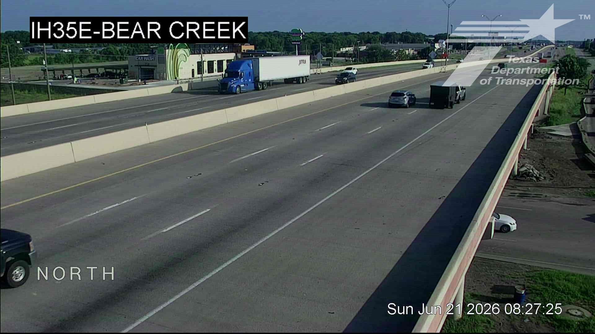 Live snapshot from IH35E @ Bear Creek
