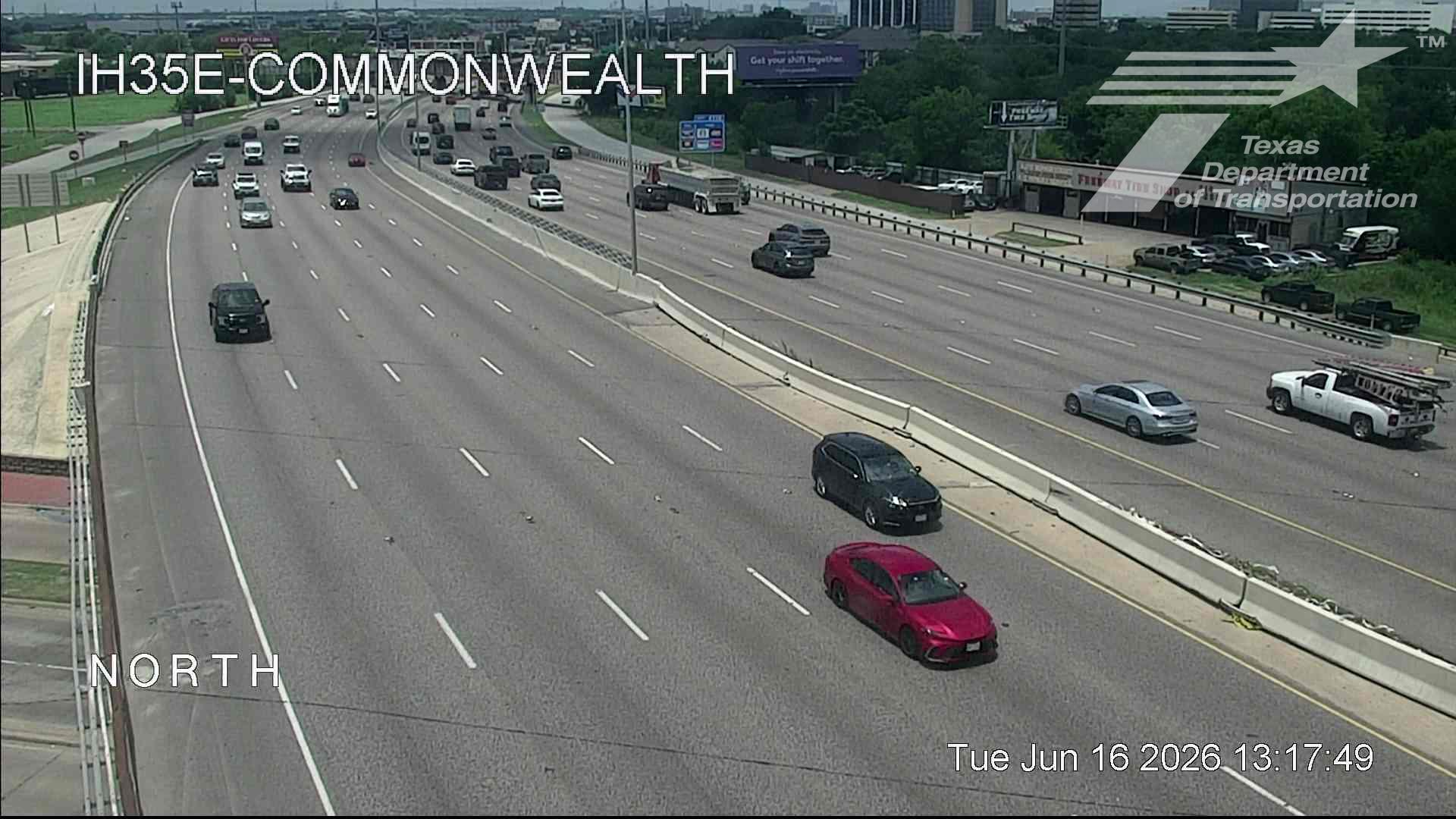 Live snapshot from IH35E @ Commonwealth