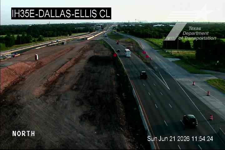 Live snapshot from IH35E @ Dallas-Ellis CL