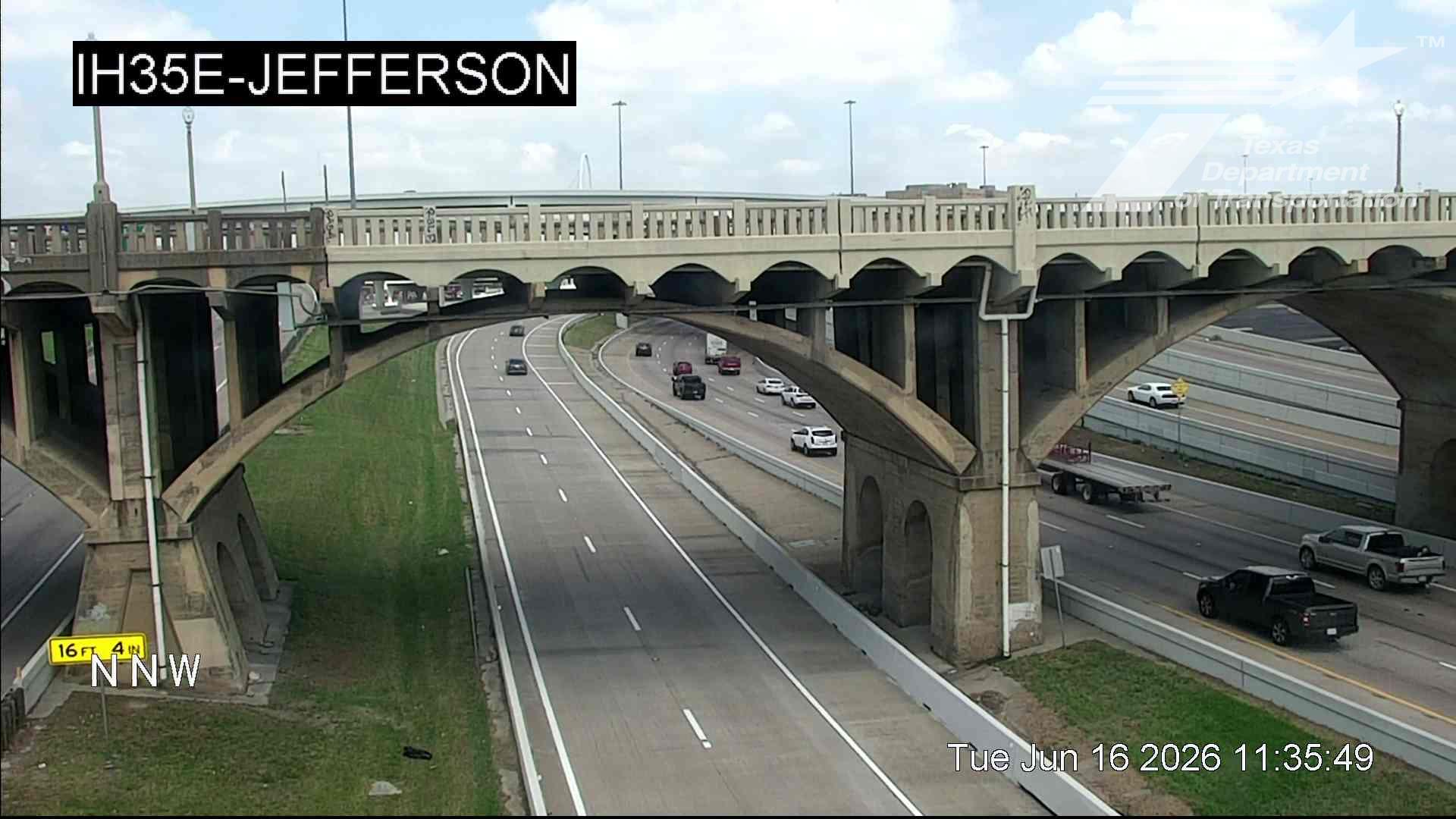 Live snapshot from IH35E @ Jefferson