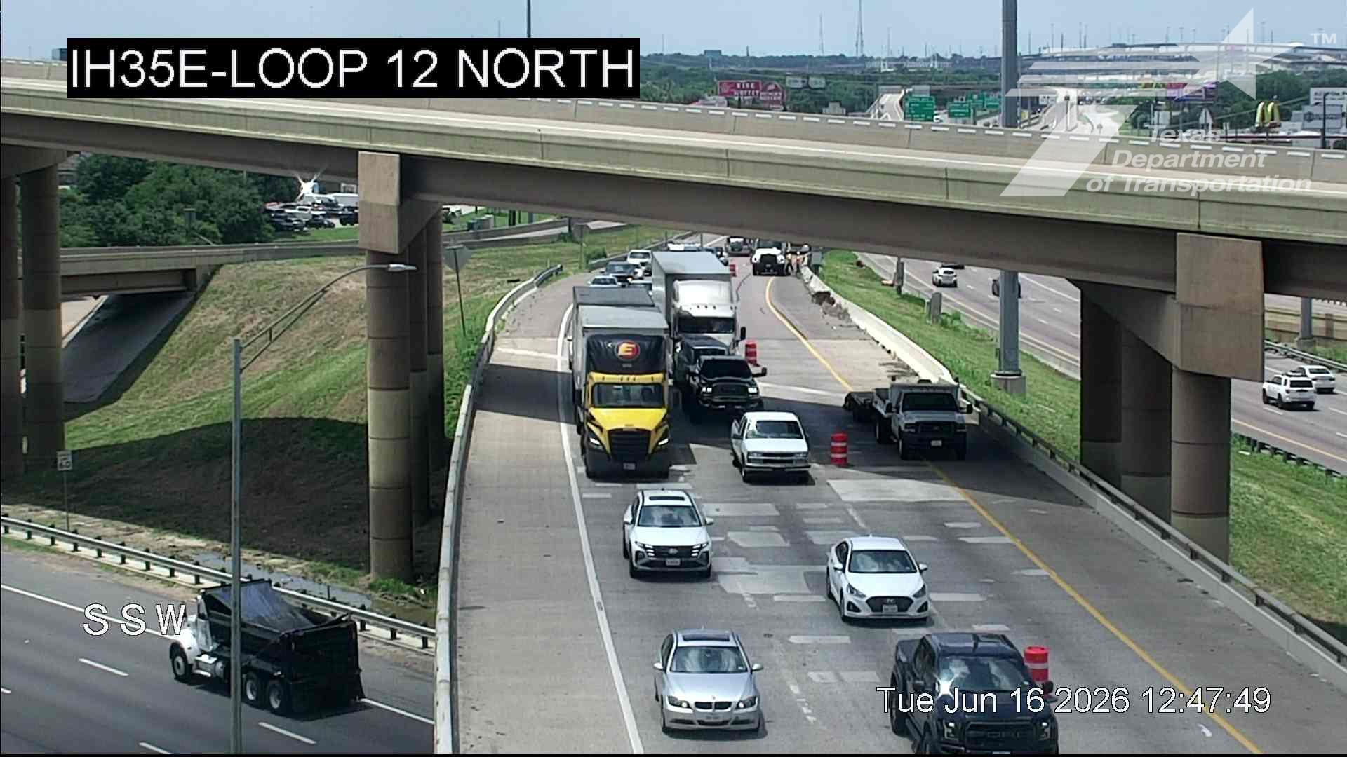 Live snapshot from IH35E @ Loop 12 North