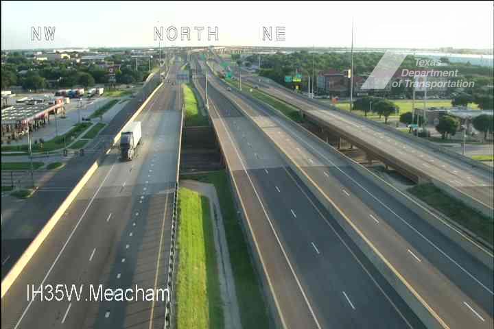 Live snapshot from IH35W @ Meacham
