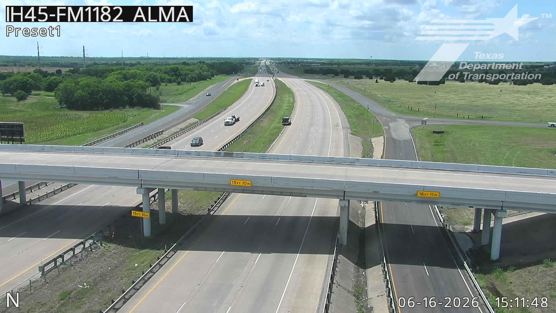 Live snapshot from IH45 @ FM1182 (Alma)