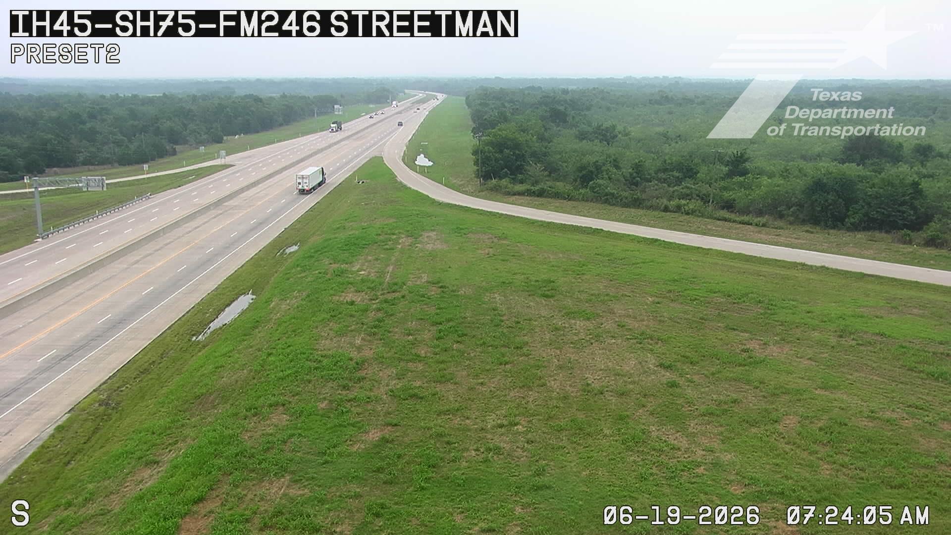 Live snapshot from IH45 @ SH75-FM246 (Streetman)